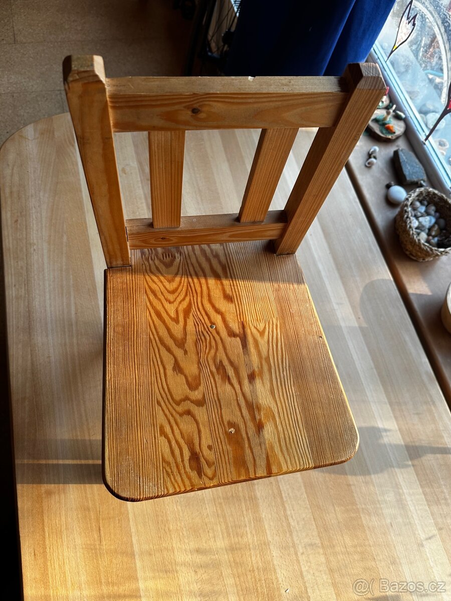 Jídelní dětský stúl - dřevo - 14
