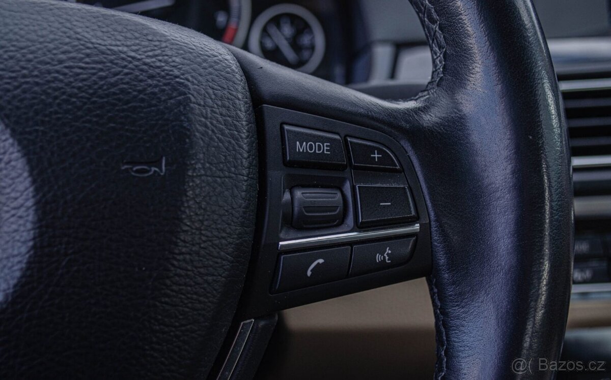 BMW F10 528i xDrive - 14