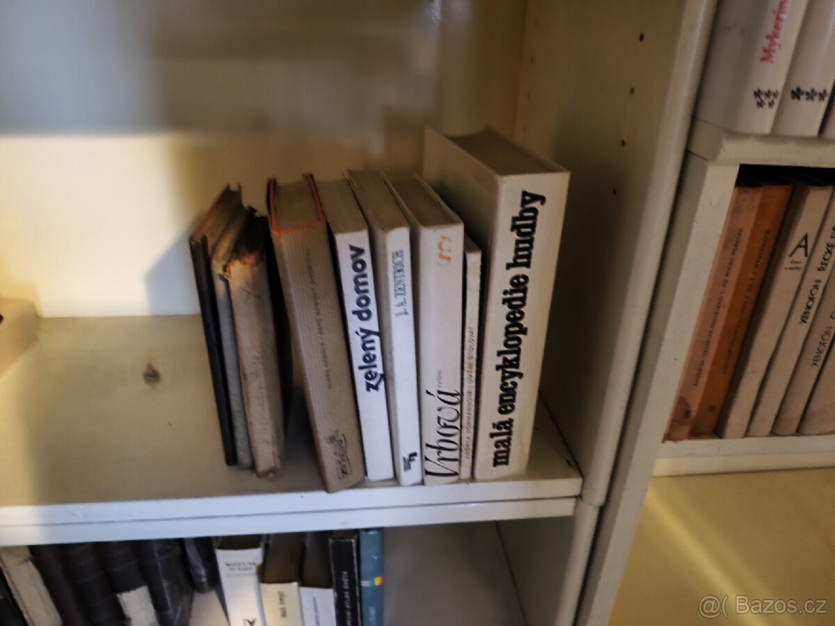 Sbírka knih - 14