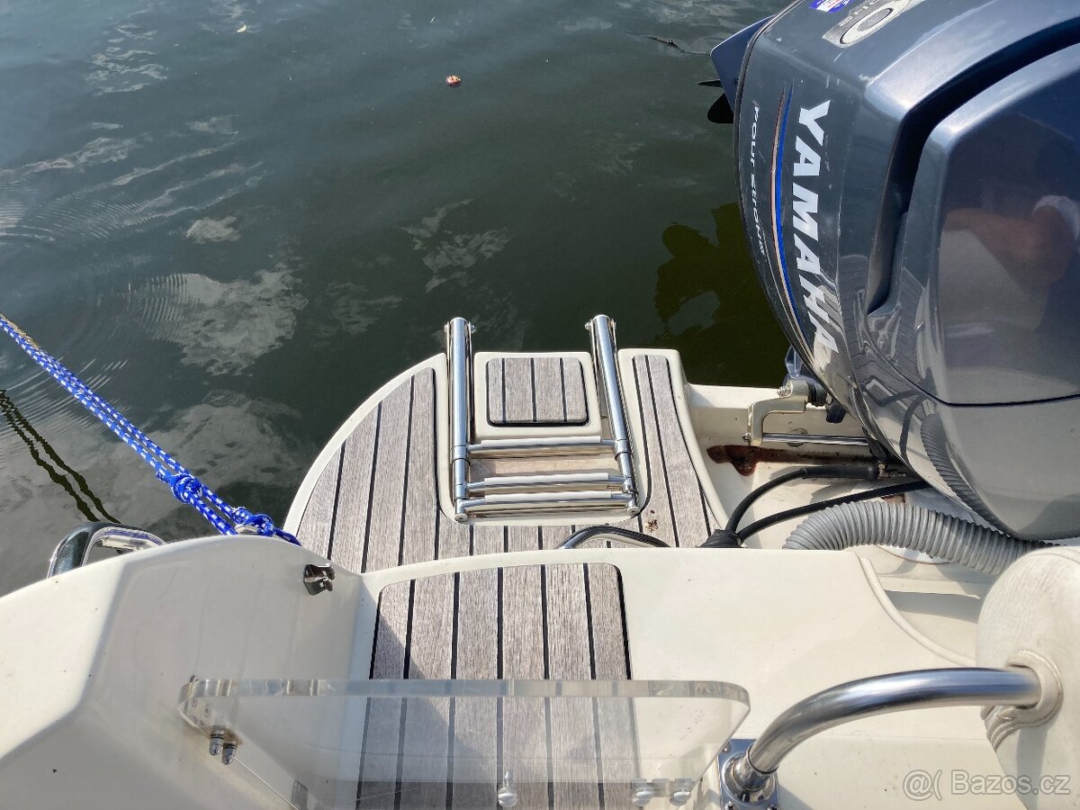 Motorová kajutová loď Bluestar Holiday 720 - 14