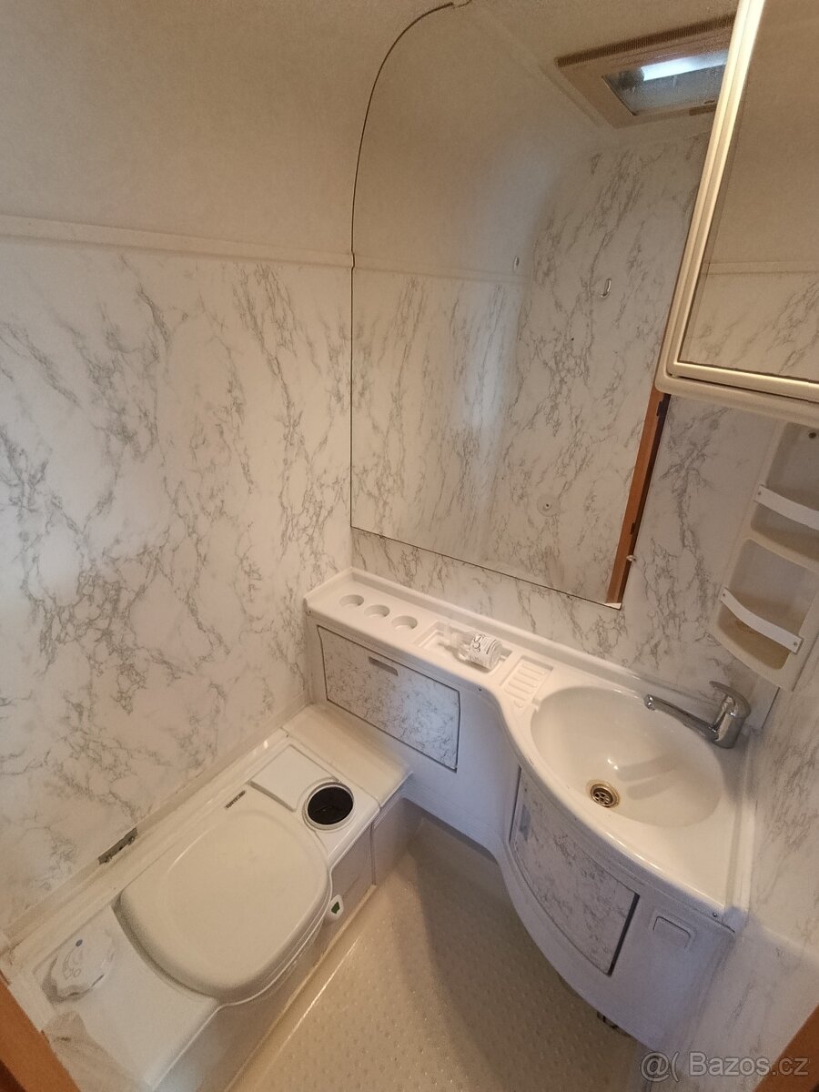 Prodám obytný vůz Fiat Ducato LMC r.v.2000 - 14