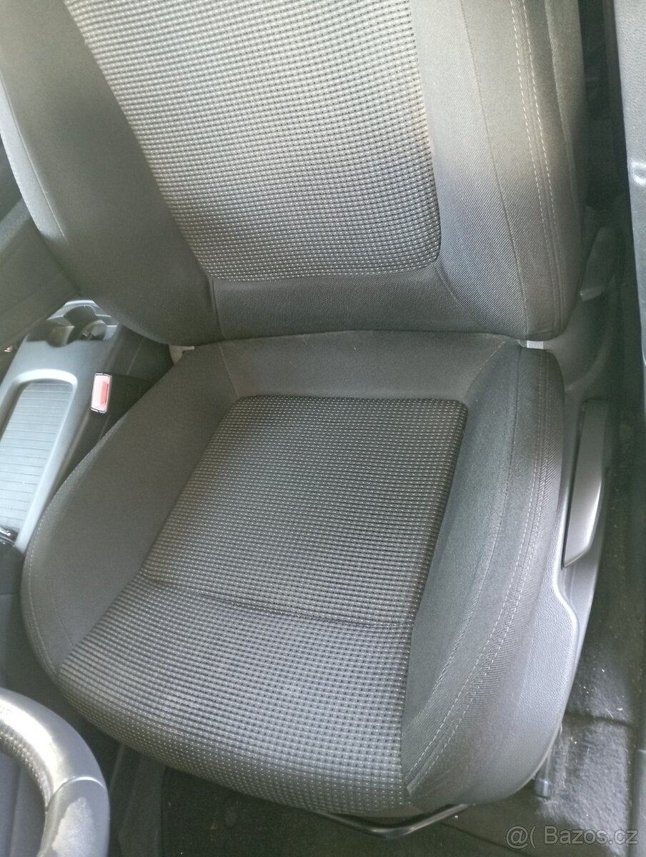 Peugeot 5008 1.6Hdi 82kw - 14