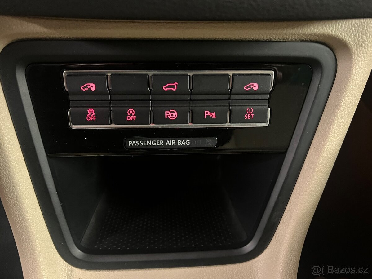 Volkswagen Sharan Highline 2.0TDI DSG Tažné 7-míst 103kw - 14