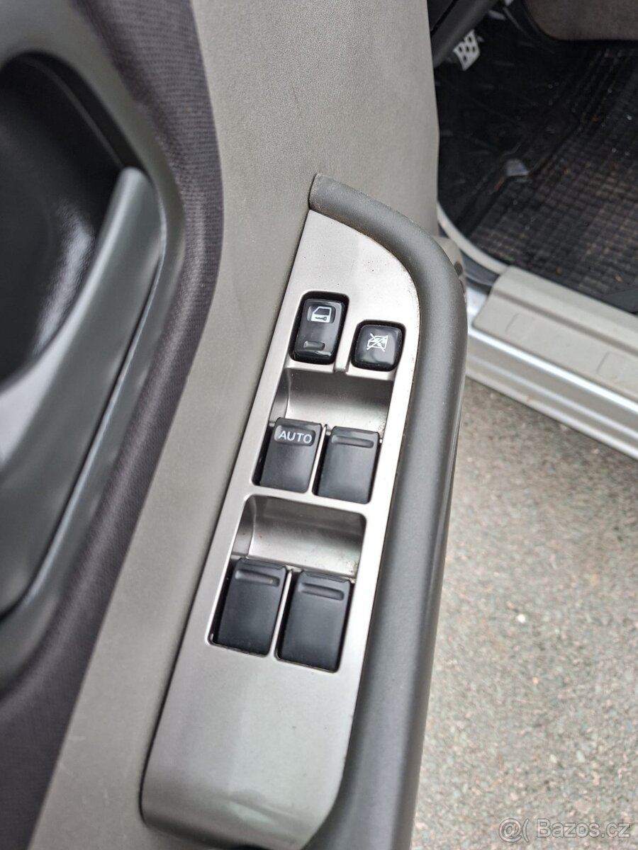 Nissan X-Trail 2.2 dci 100 kw 4x4 - 14