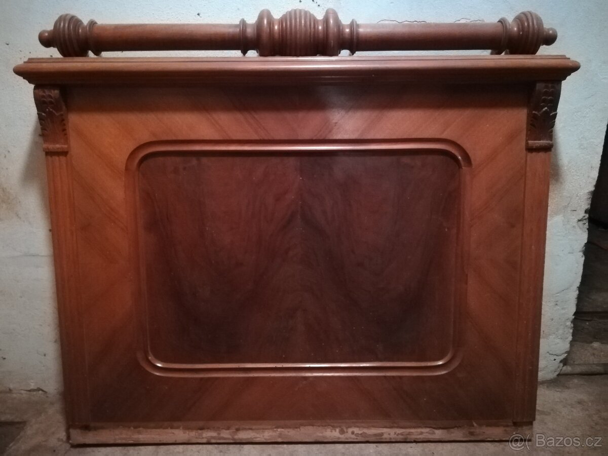 Starožitný nábytek - 14