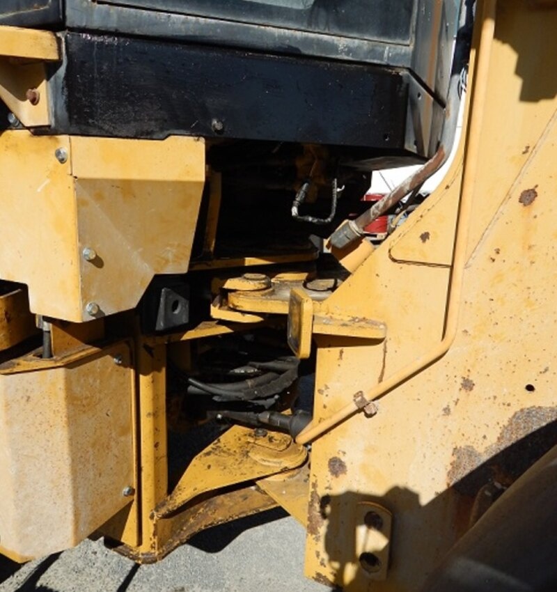 Kolový nakladač CAT 924G - 14