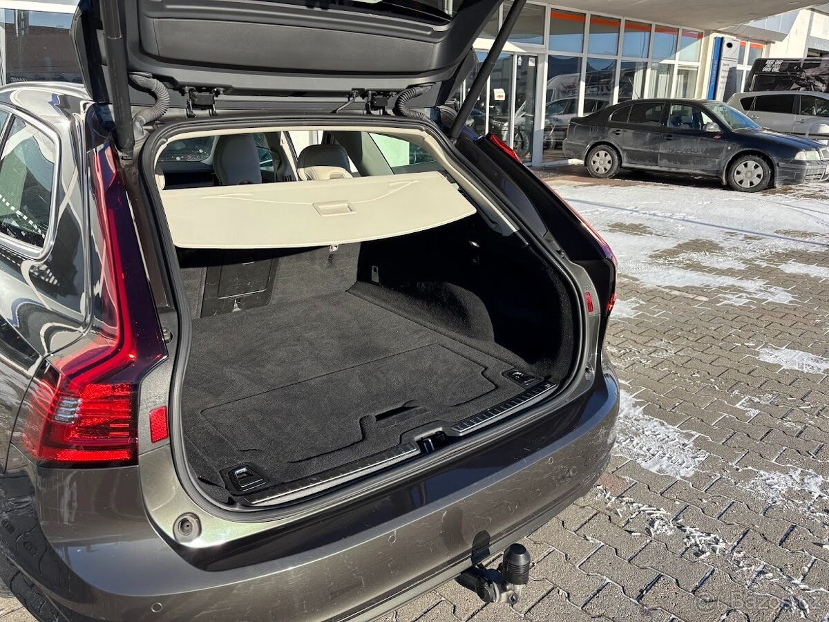 Volvo V90 2021 Momentum Pro DPH - 14