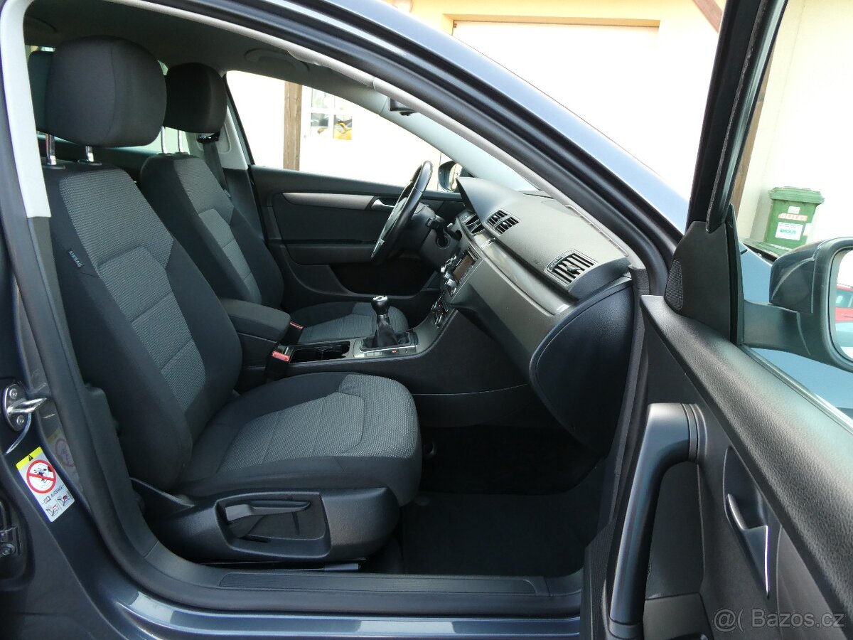 Volkswagen Passat 1.4 TSi 90kW digi.klima, NAVI - 14