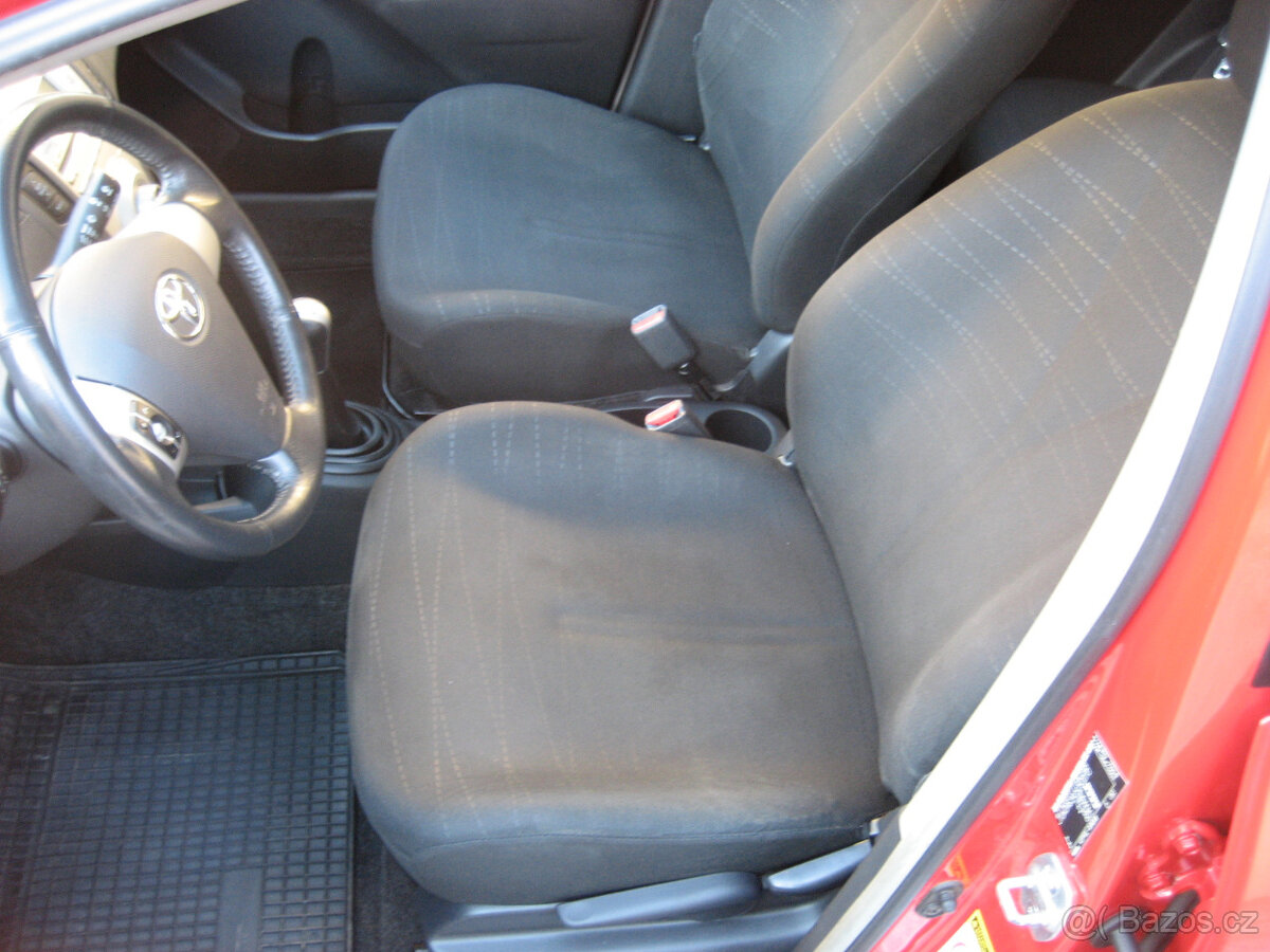 TOYOTA YARIS 1.0 - 14