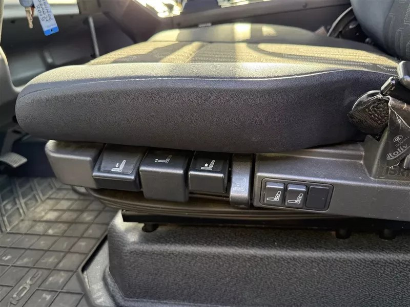 Mercedes Benz Unimog U218 - 14