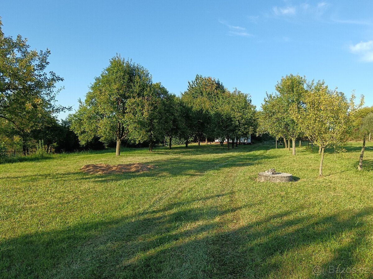 🏡 Prodej zahrady 1026 m² se zahradním domkem a studnou - 14