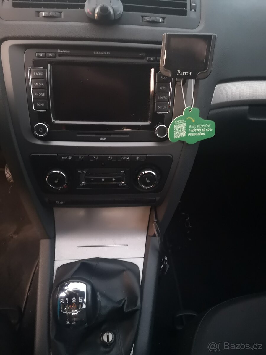 ŠKODA OCTAVIA II FACELIFT TDi 2012/06 SERVIS - 14