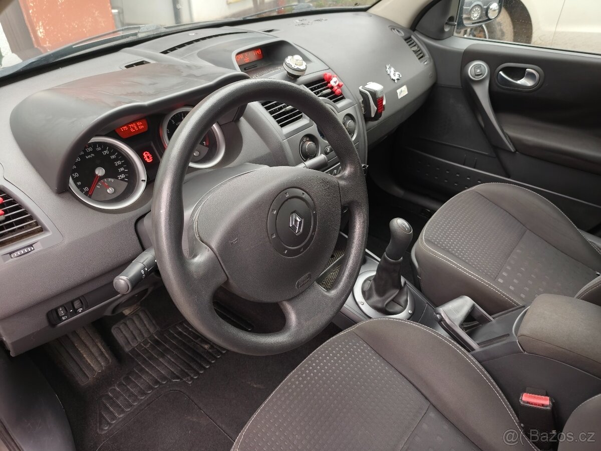 Renault Megane 1,6 i 16V - 14