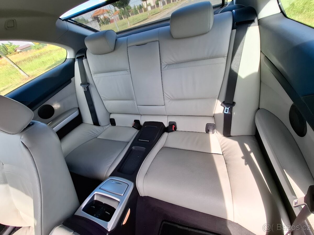 BMW e92 330ix manuál - 14