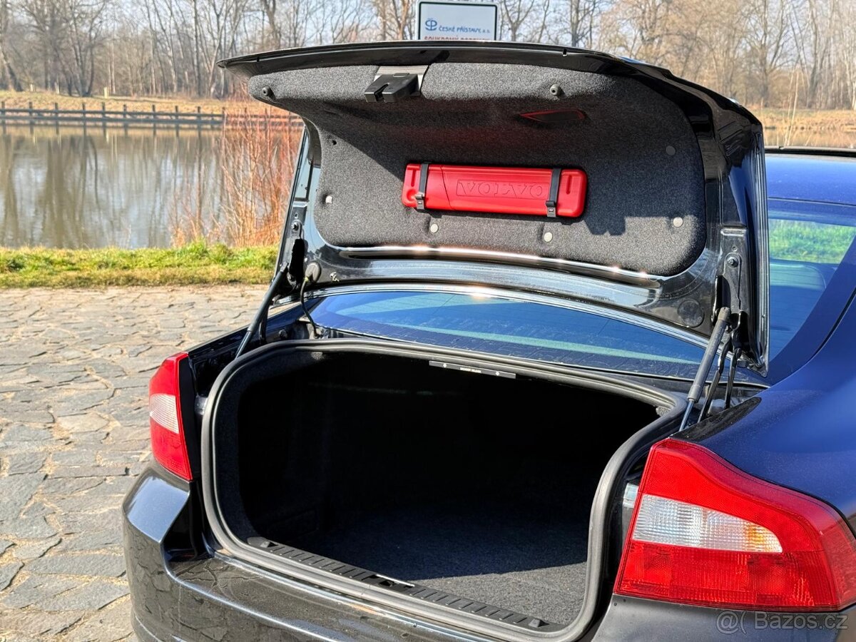 VOLVO S80 2.4D D5 - 14