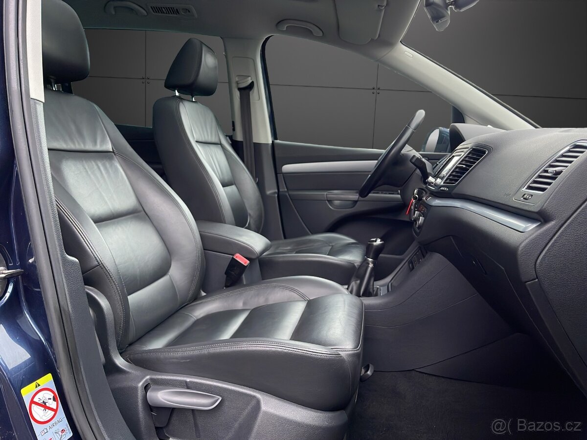 Volkswagen Sharan 2.0tdi/125kw, Highline, pěkný vůz + výbava - 14