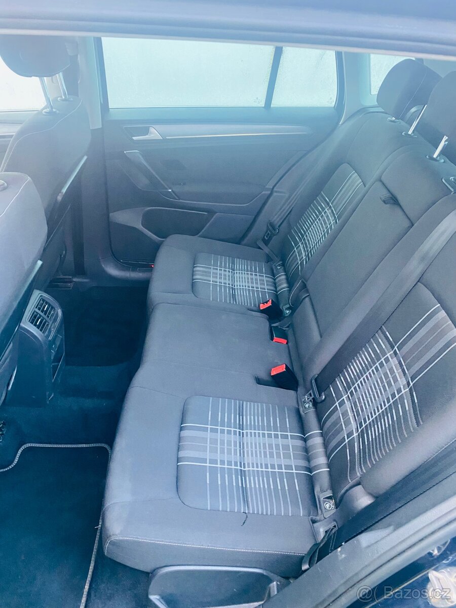 VW Golf Sportsvan 2.0 TDi 110kw DSG Lounge Cebia - 14