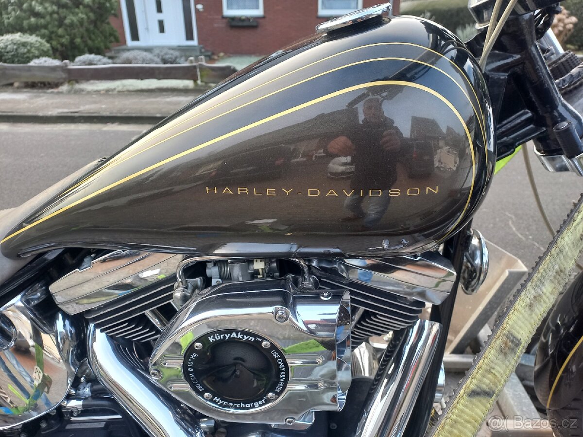 Harley Davidson stavba - 14