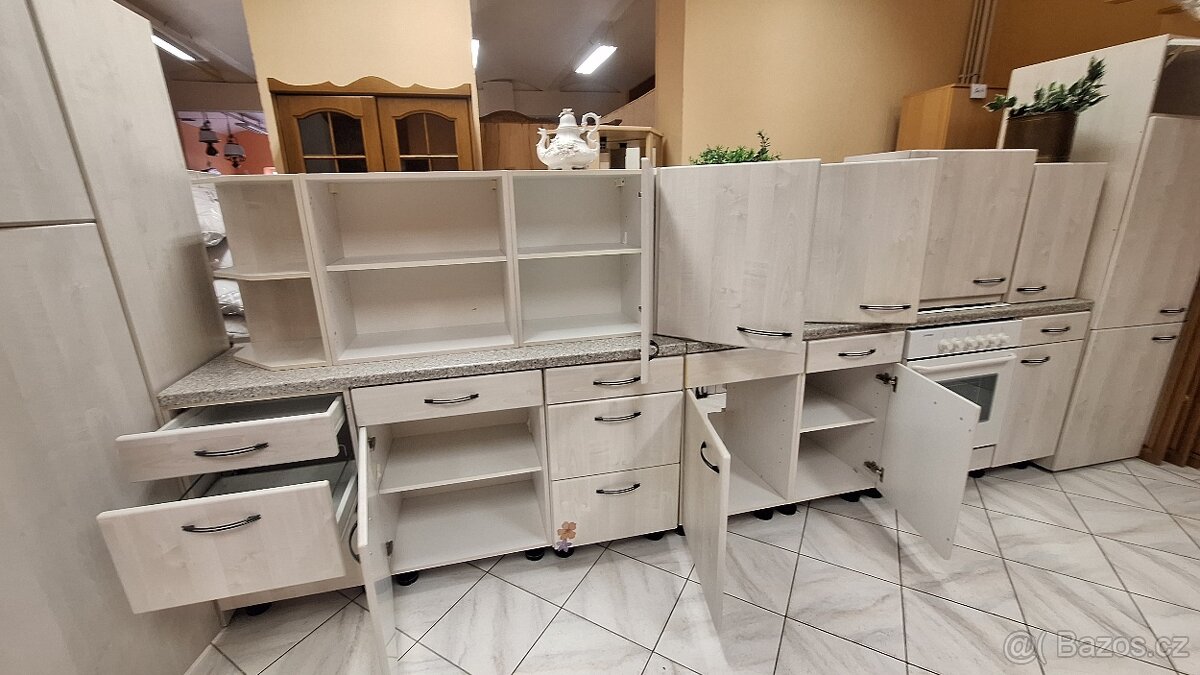 Kuchyňská linka německé výroby - 14