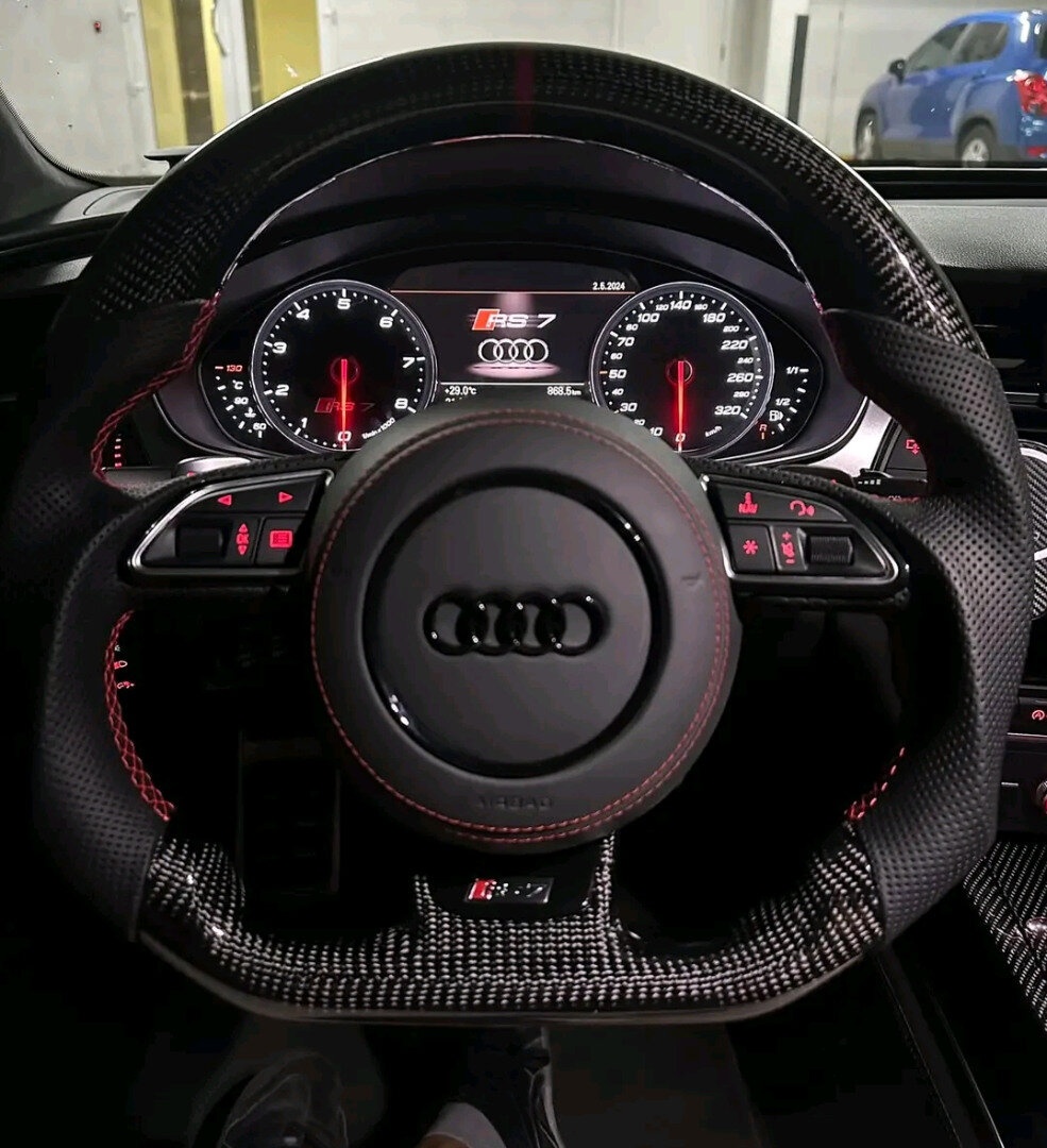 AUDI VOLANT KARBONOVY - zkoseny - karbon - perforovana kuže - 14