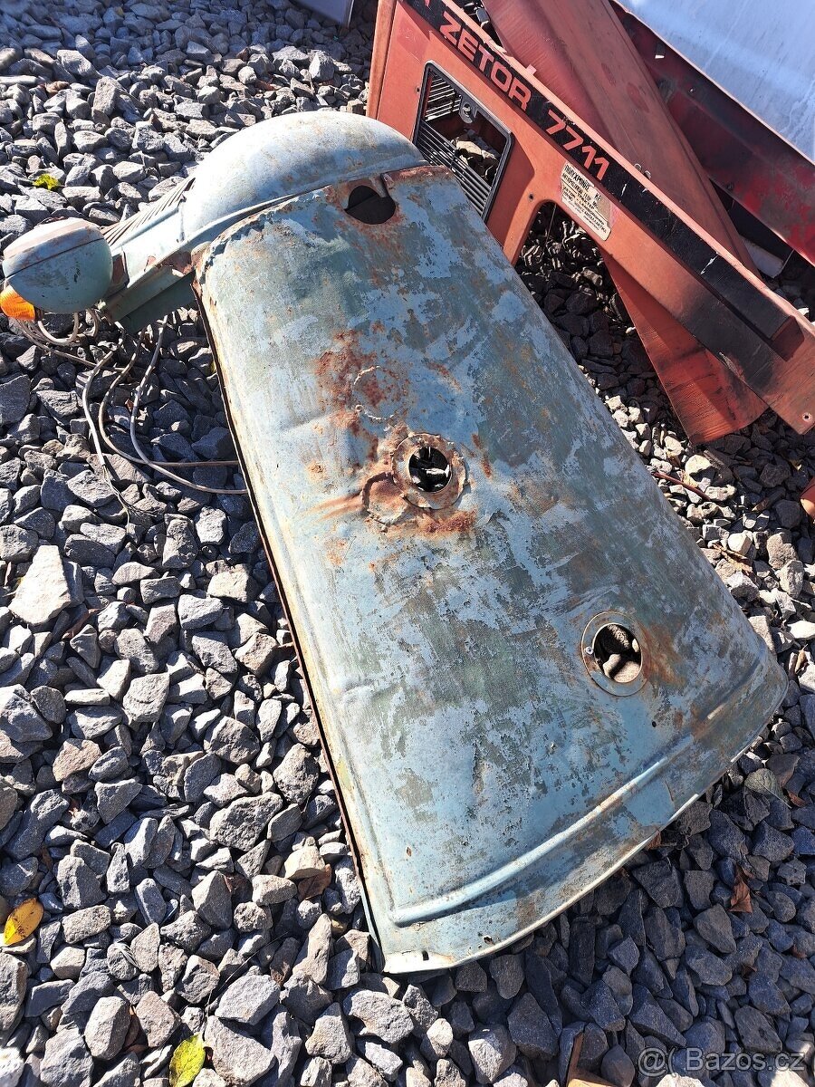 Traktor kolový Škoda 30 díly - 14