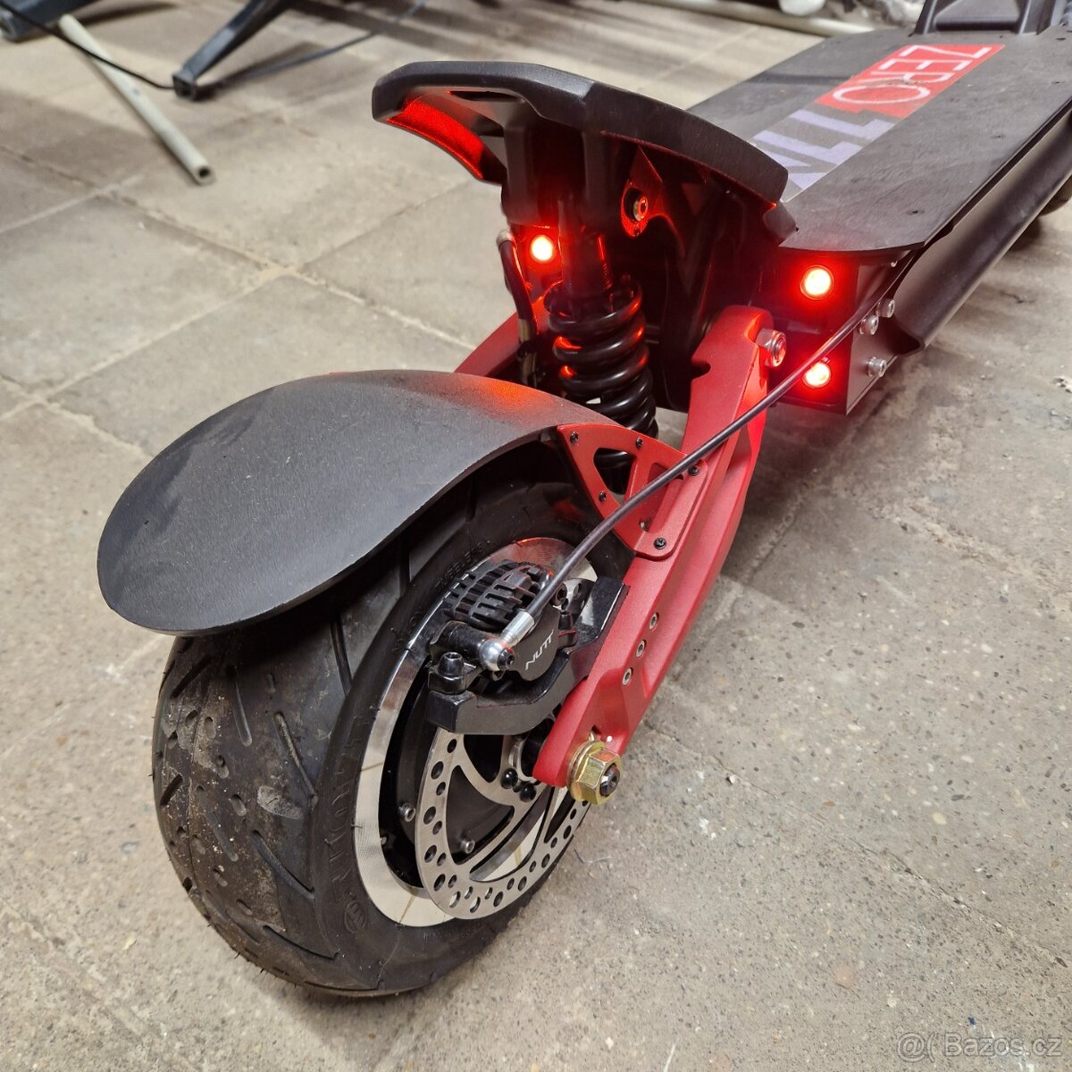 Nová elektrokoloběžka Zero 11X - 14