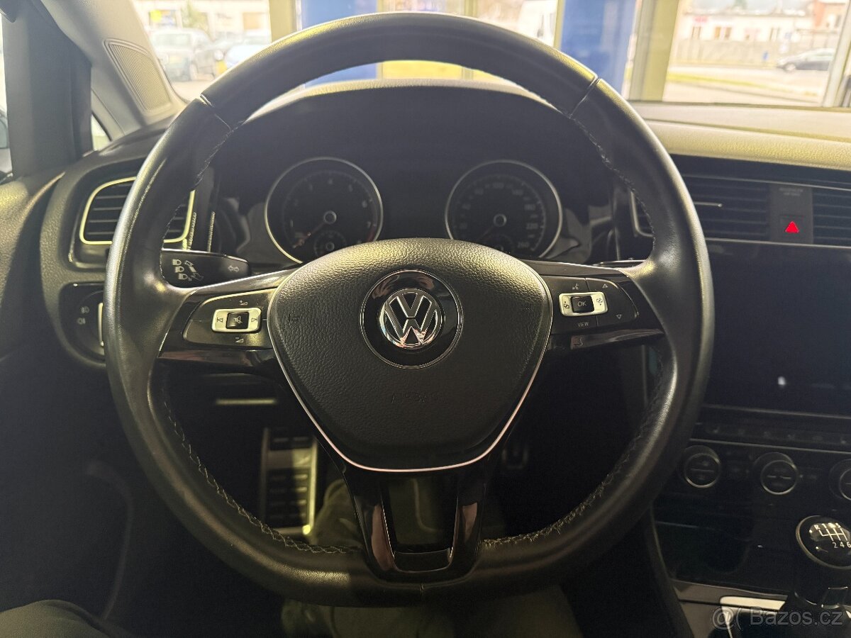 Volkswagen Golf 1,0 TSI 85kW,JOIN,SERVISKA - 14