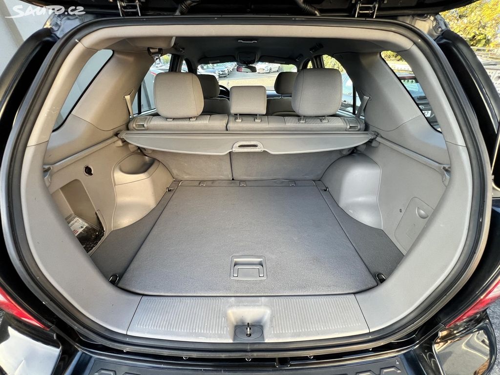 🚗 Kia Sorento EX 2.5CRDi 4x4 NAVI TAŽNÉ ALU - 14