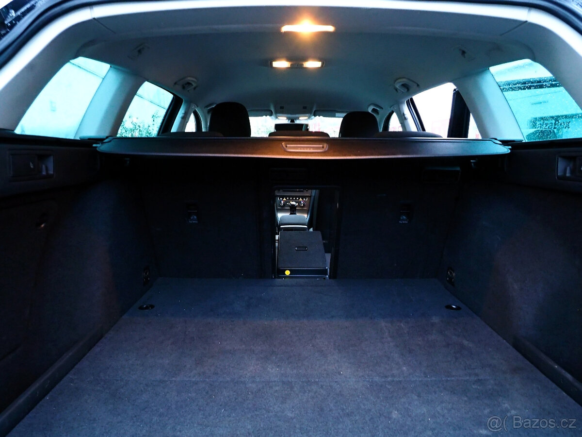 VW Golf 7 1,2 TSI Climatron/PDC/Park Assist/výhřev/temp/NAVI - 14