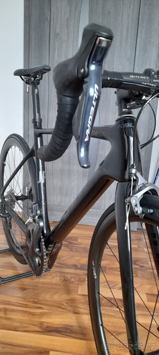 Prodám Karbonové kolo Kellys URC 90 - 14