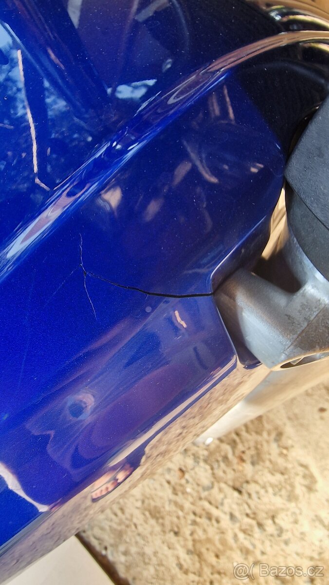 Suzuki GSX 1400 - 14