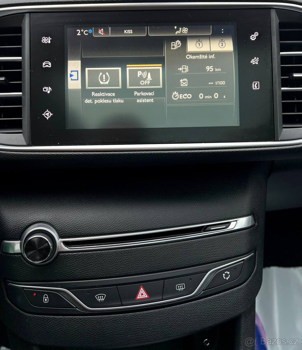 PEUGEOT 308 KOMBI 1.2 PURETECH 110 MANUÁL 2015 BEZ POŠKOZENÍ - 14
