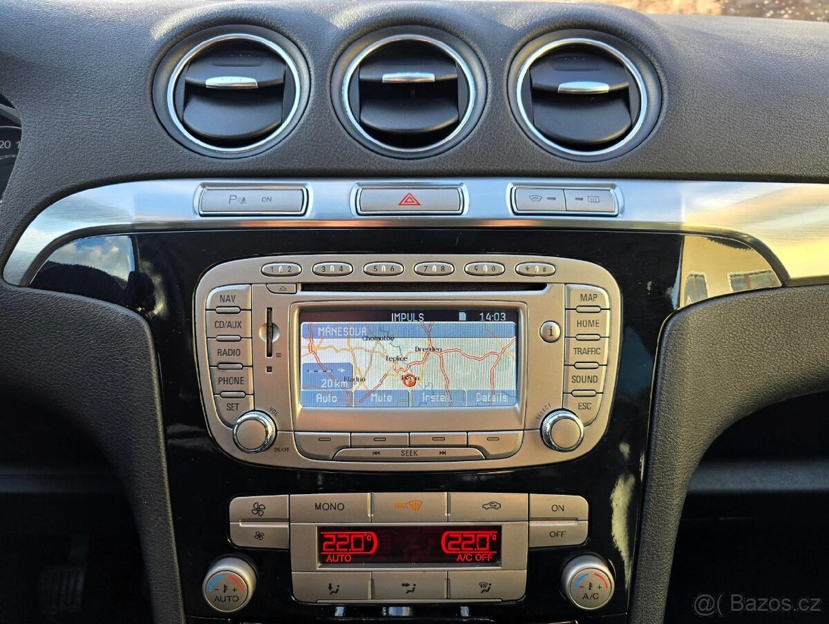 FORD SMAX 2.0TDCi TITANIUM rv2011 KŮŽE TZ PAMĚT ALU LED - 14