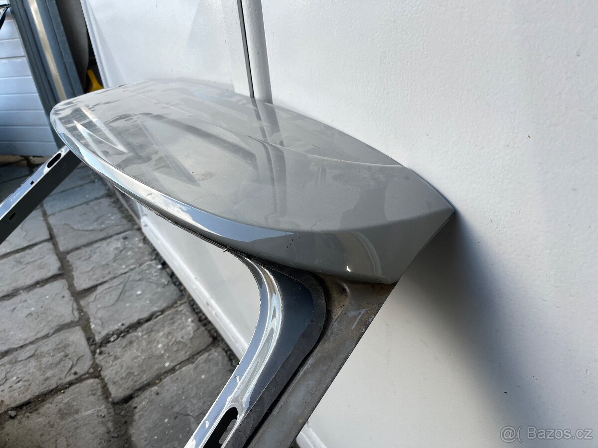 Superb 3 dveře,světla,nárazníky ,kapoty - 14