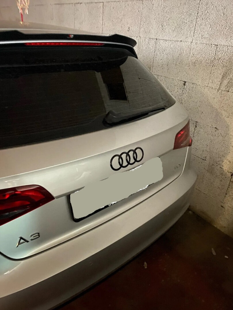 AUDI - Čierne lesklé znaky - 14