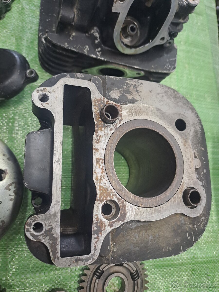 Yamaha XT 125 (SR 125) díly na starý typ - 80. léta - 14