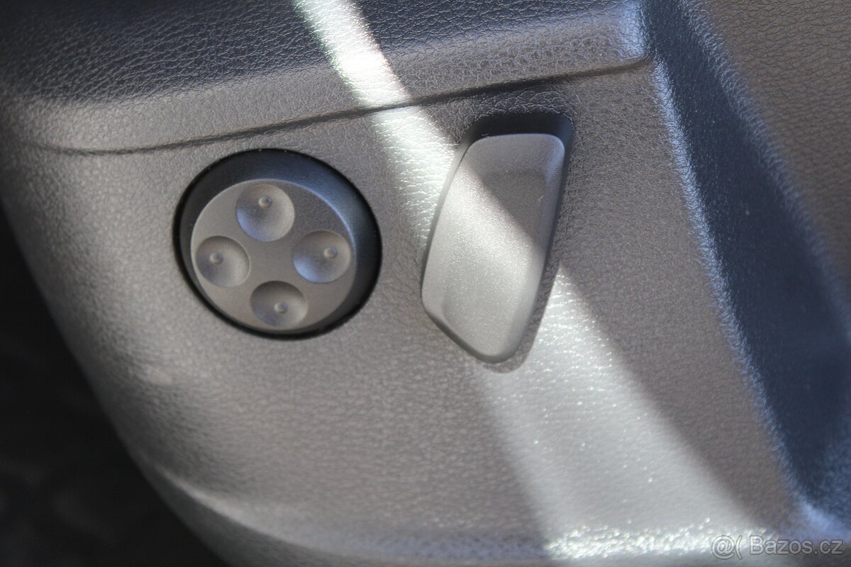 Volkswagen Sharan 2,0 TDI HIGHLINE,DSG,TAŽNÉ,2017 - 14