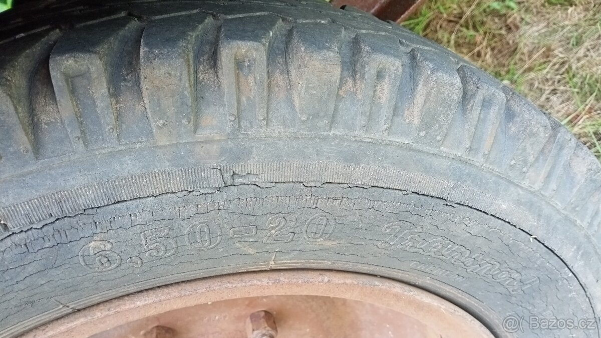 Kára za malotraktor, cena 16.000 Kč - 14