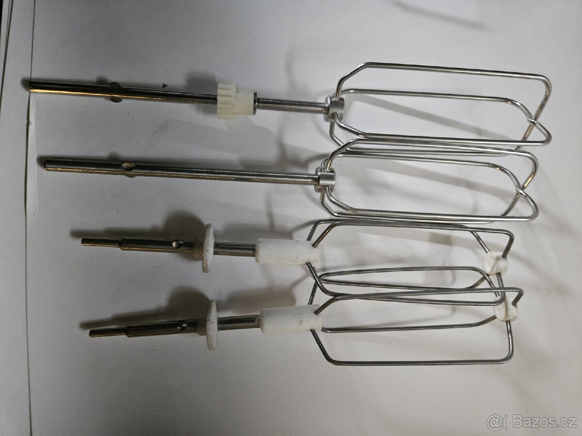 RÚZNÉ METLY A HÁKY - 14