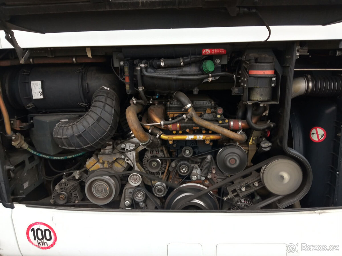 Mercedes Benz Tourismo - 14