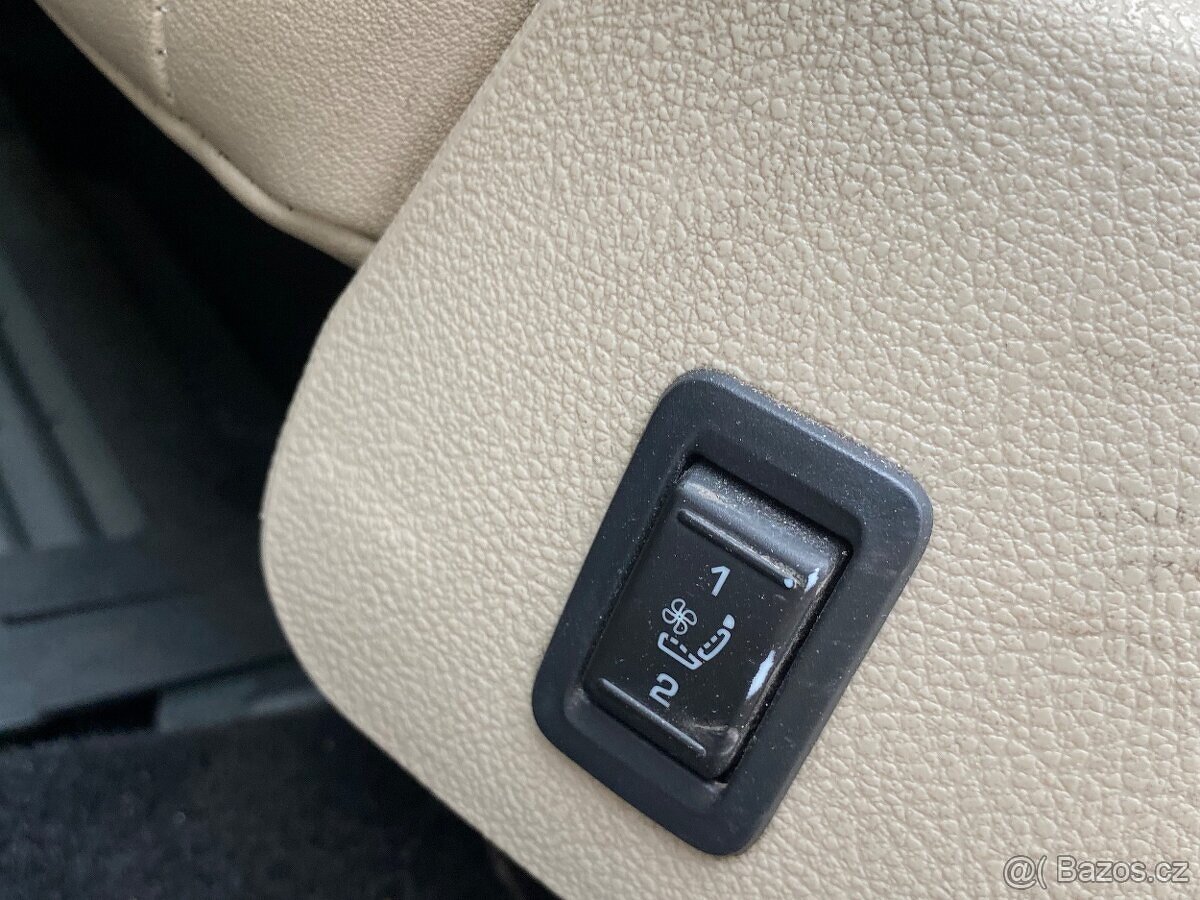 Škoda Superb, Laurin&Klement 2,0Tdi 4x4 - 14