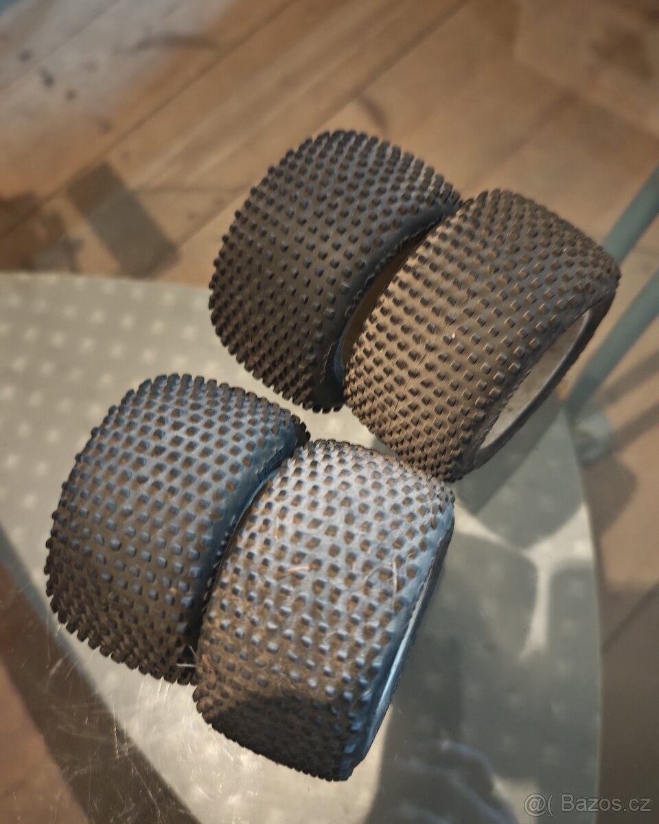 Rc kola na 1:10, disk 2.2 palce (56 mm). - 14