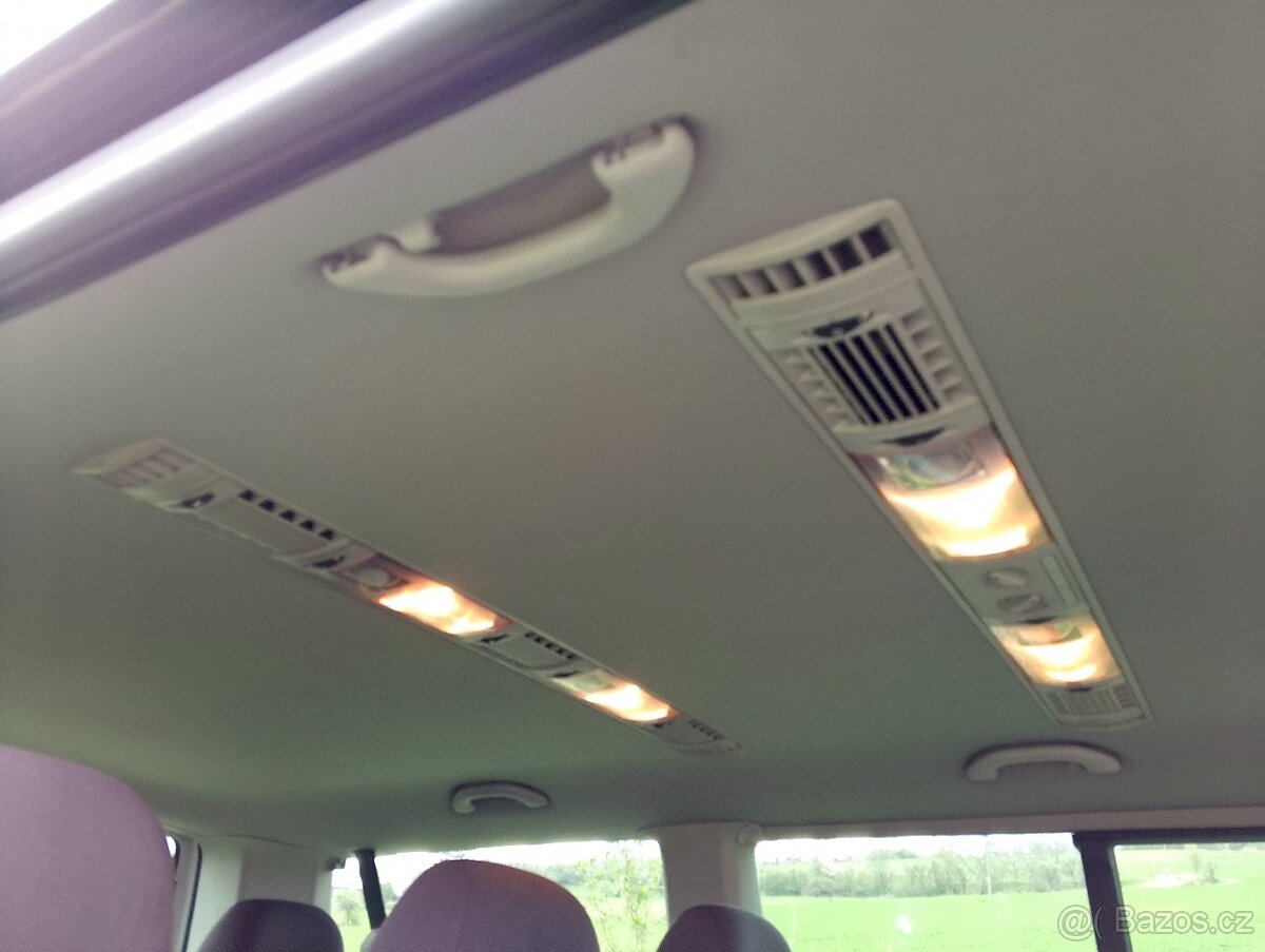 Volkswagen Caravelle 2.0 TDI T5.1 velmi zachovalý - 14