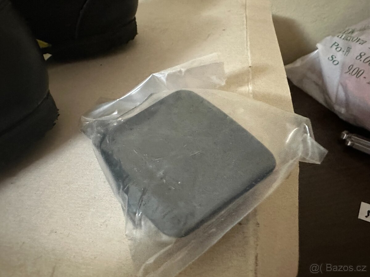 Botas tretry NOVÉ - 14