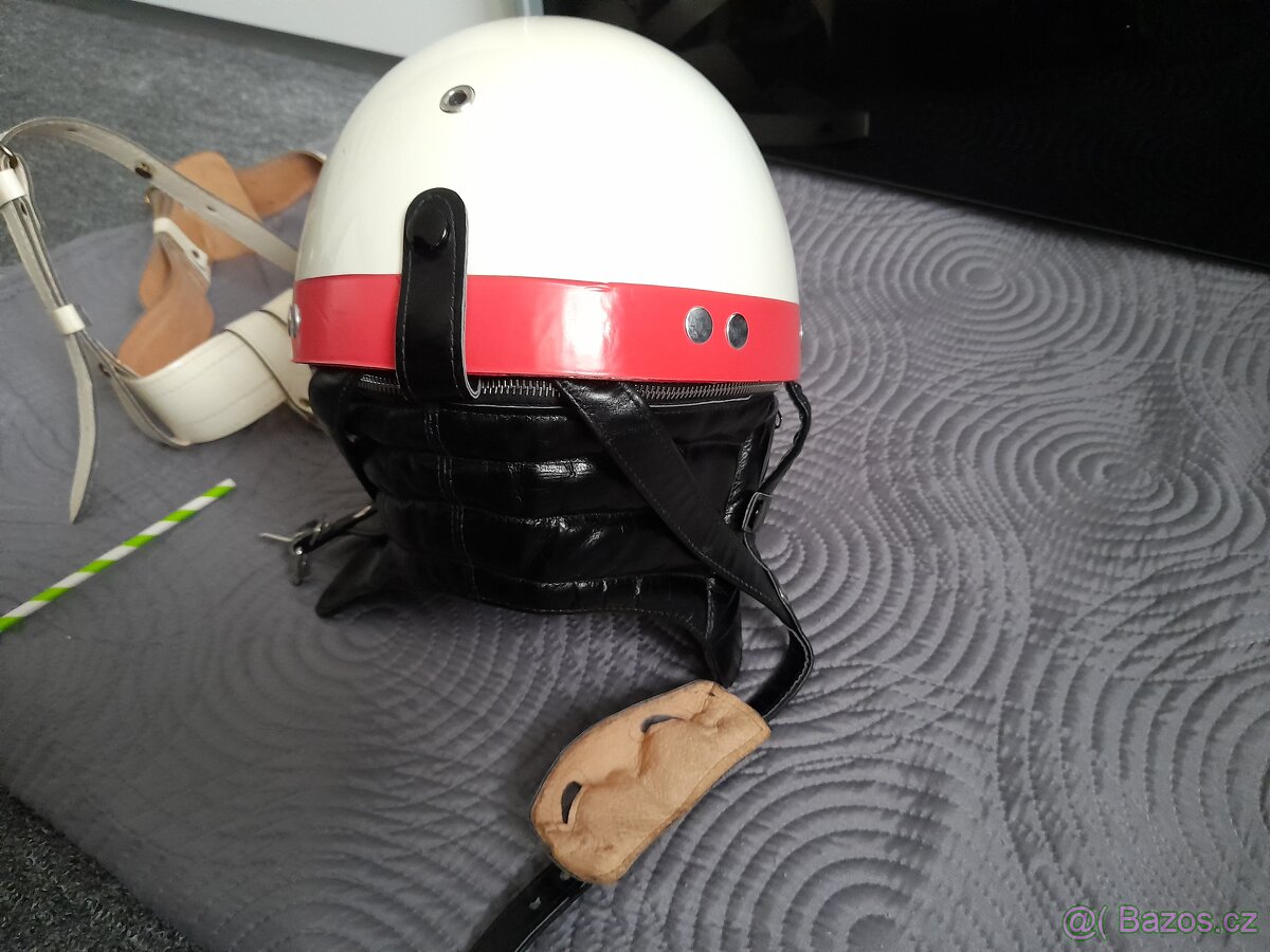 Stará policejní přilba VB, SNB, + Opasek - 14