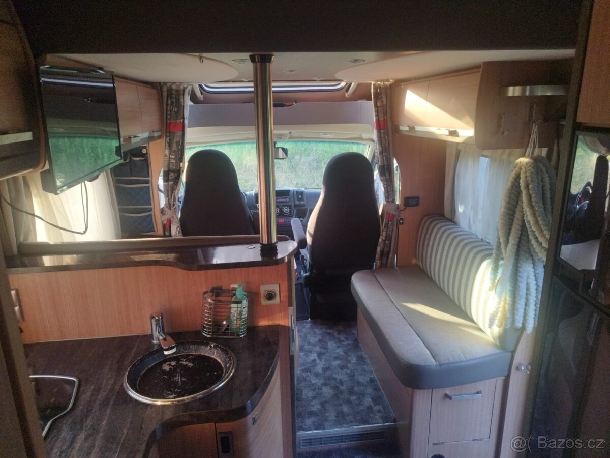 Knaus SKY WAVE 650, nadstandartně vybavený, DPH - 14