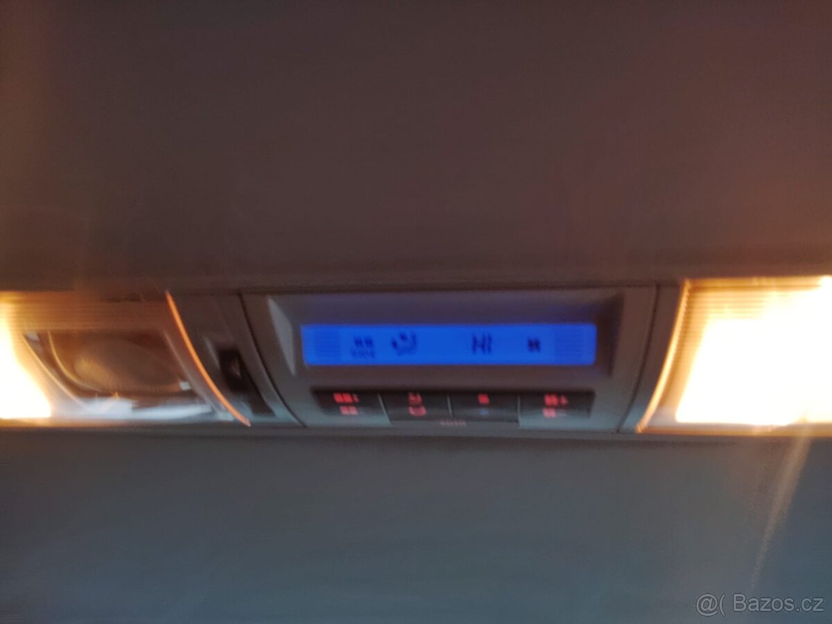 VW MULTIVAN T5 1.9.TDI 7.MÍST RV-2007 2.MAJITEL DOVOZ DE - 14