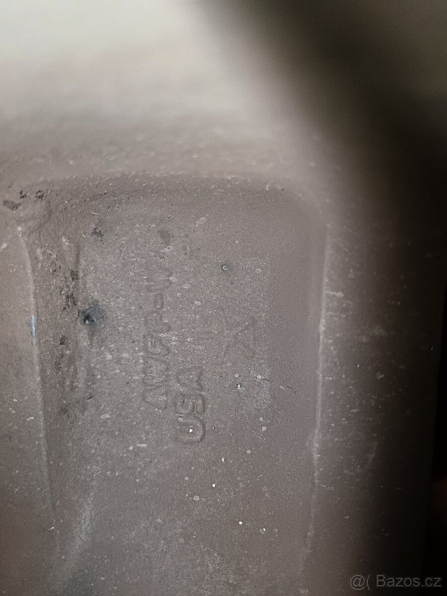 Extra Zánovní CELOROCNI 17" originál JEEP - 14