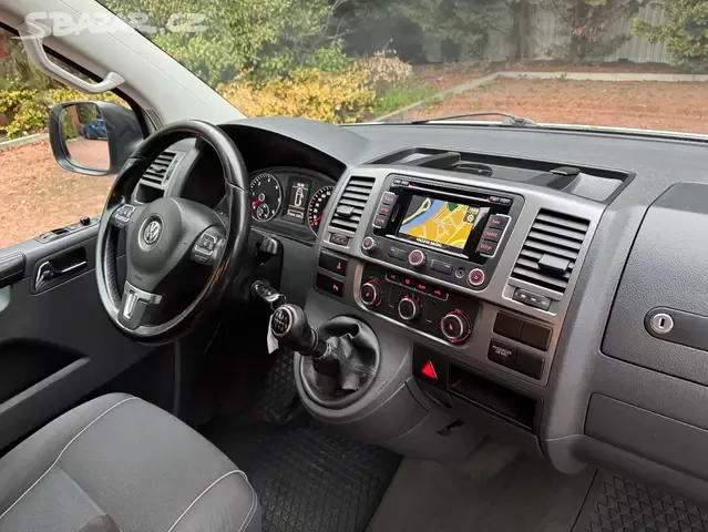 VW Multivan T5 2.0 TDI 103kW,4x4,Webasto,Xenon,Tažné,Navi. - 14