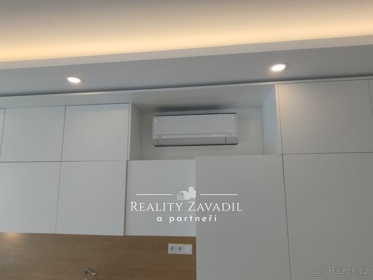 Luxusní byt 2+kk s garáží, zahradou a bazénem – Ledeč nad Sá - 14